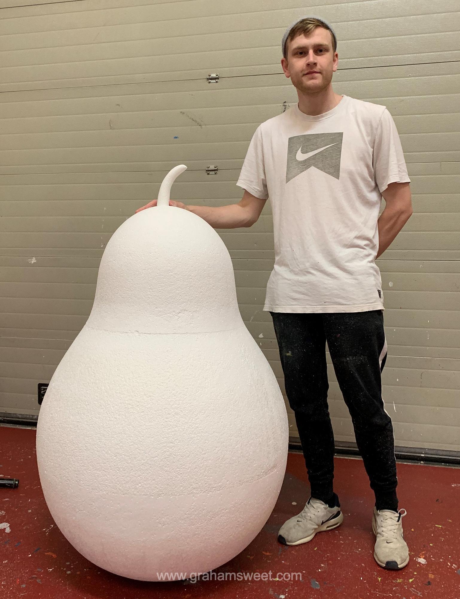 4 foot tall polystyrene pare