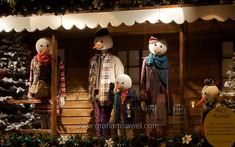 Christmas window display at Bentalls