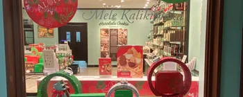Glitter bauble shelves in Honolulu Cookie Company's Hawaii Christmas display