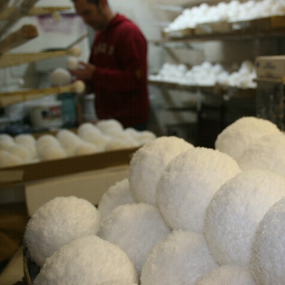 snow effect polystyrene balls