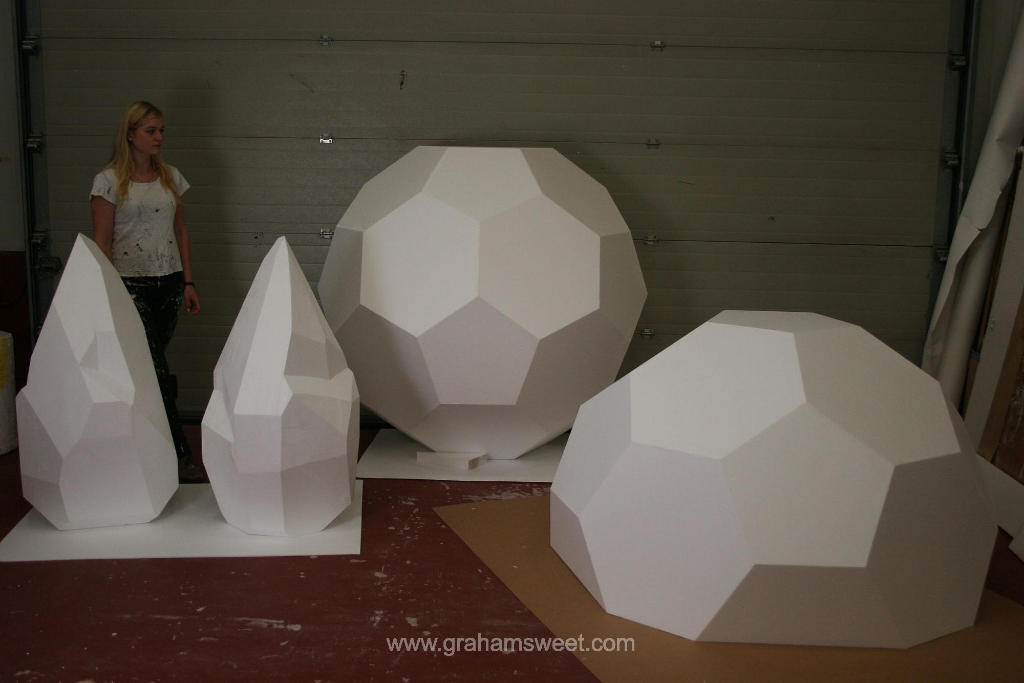 polystyrene geodesic shapes