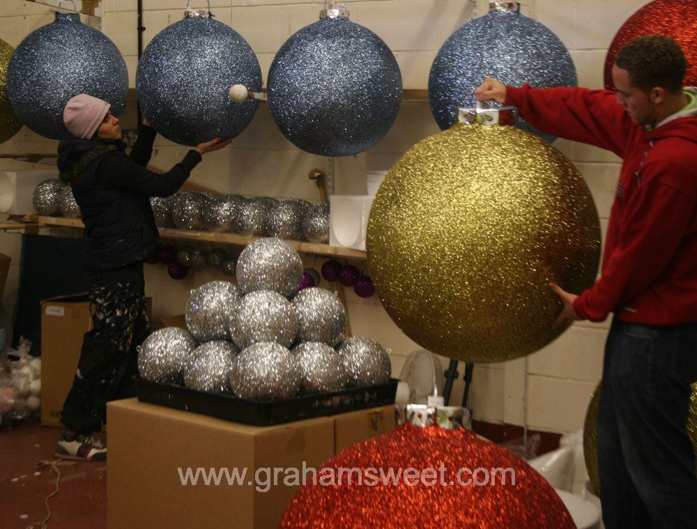 polystyrene glitter baubles 3