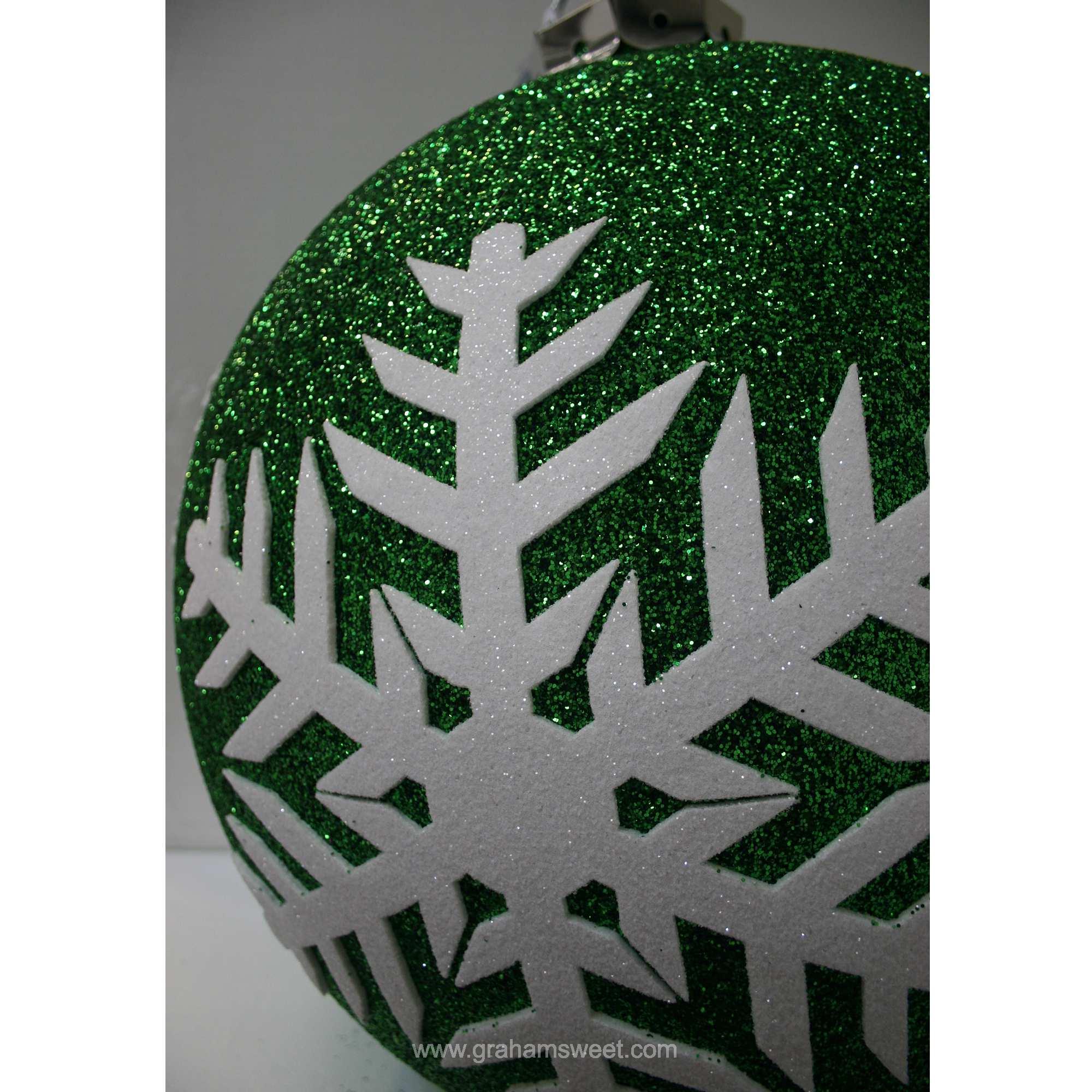 snowflake baubles2