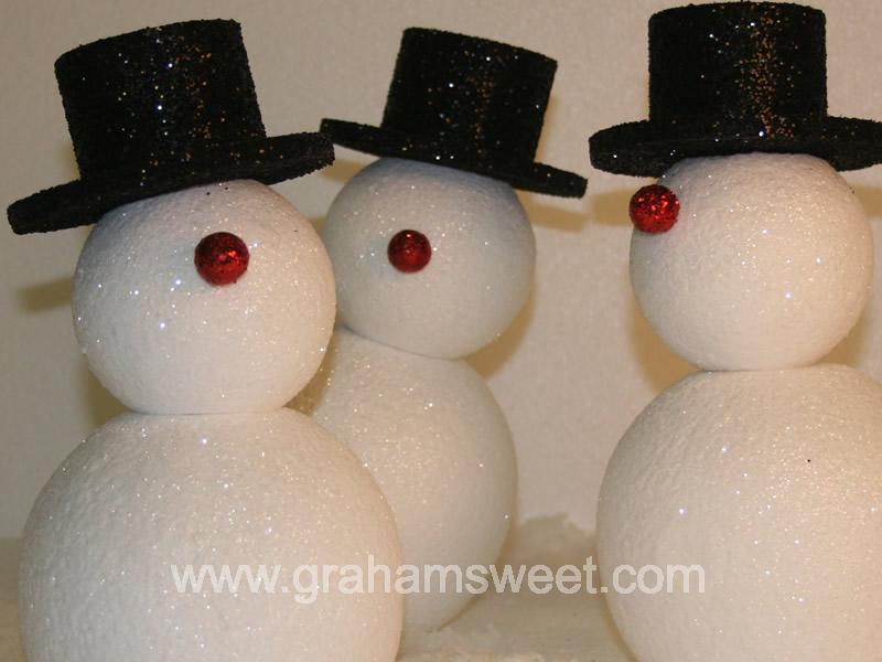 Small polystyrene snowmen