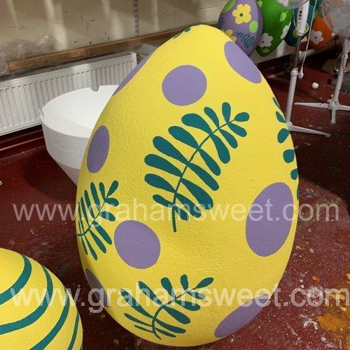 bespoke decorated egg 2