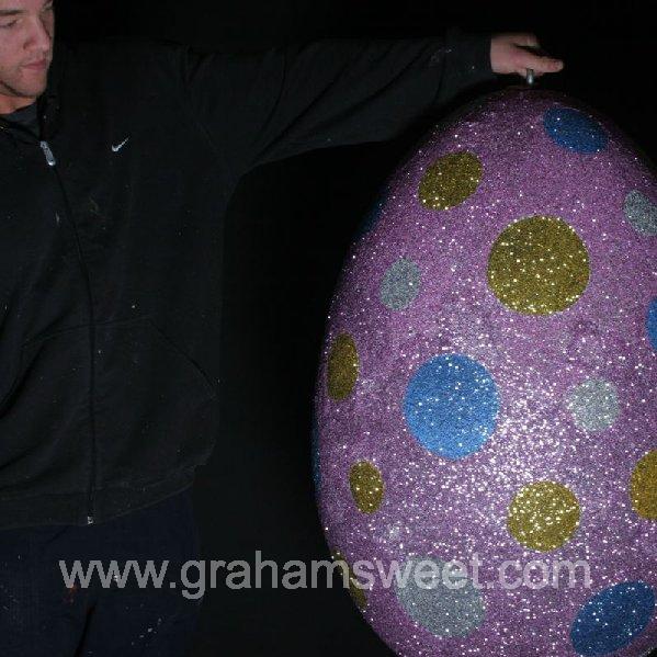 1000mm high spotty glittered polystyrene egg