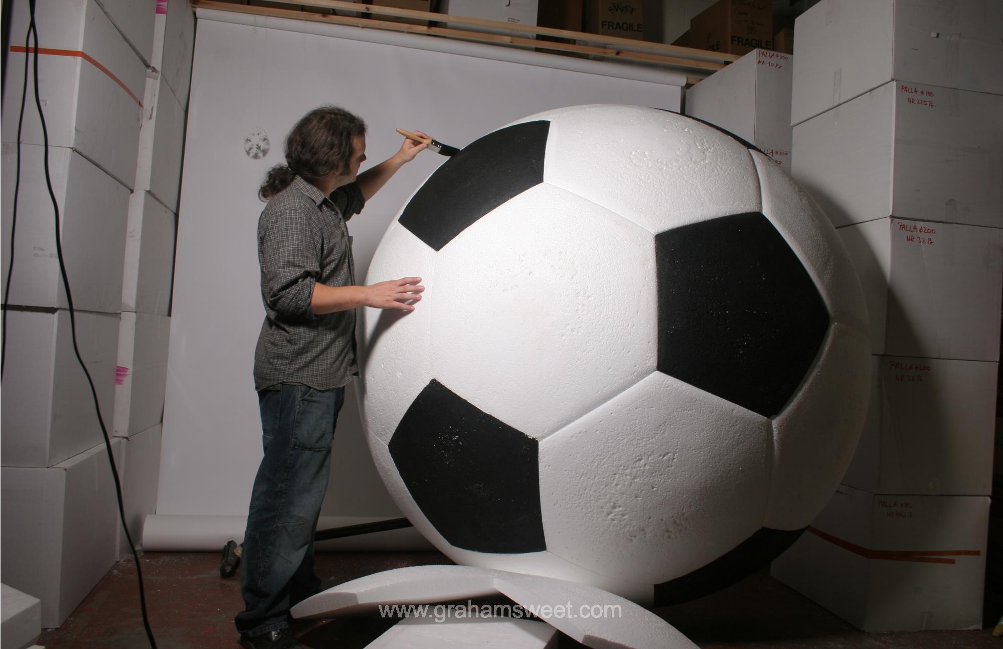 painting football
