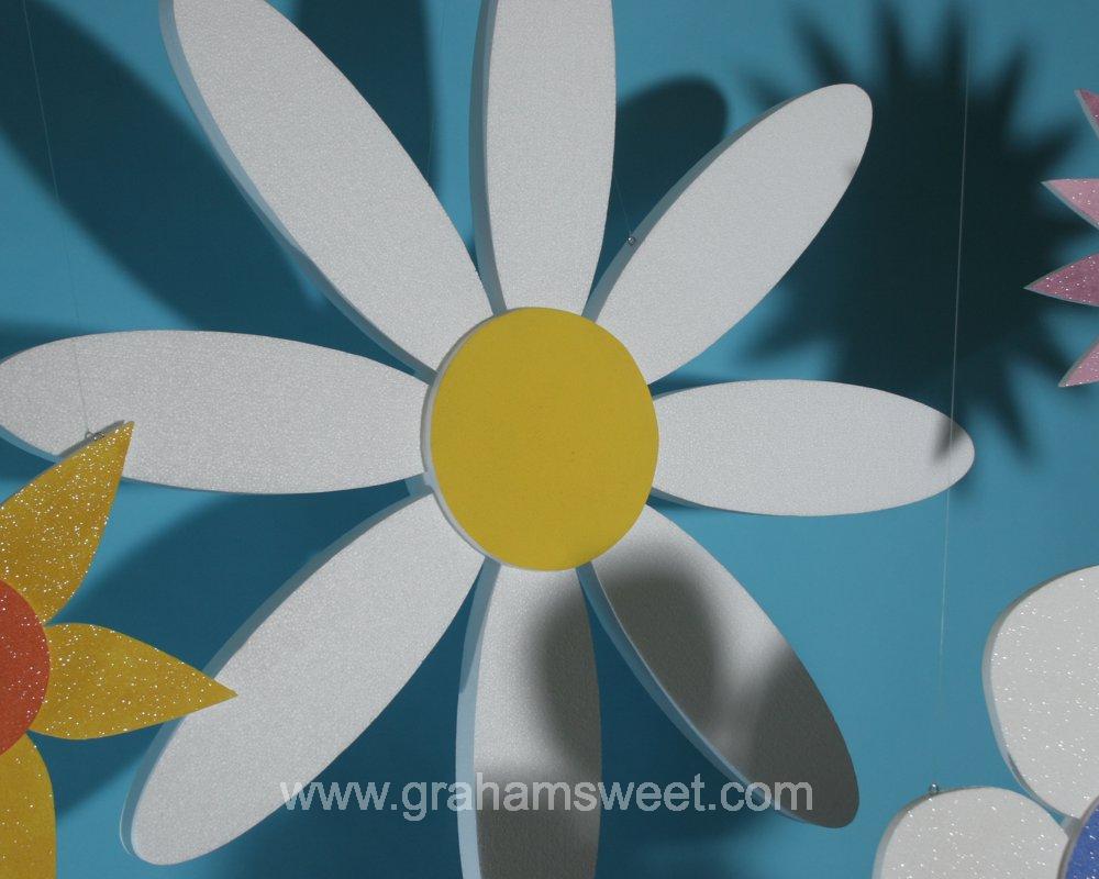 Polystyrene Daisy - For summer themed displays