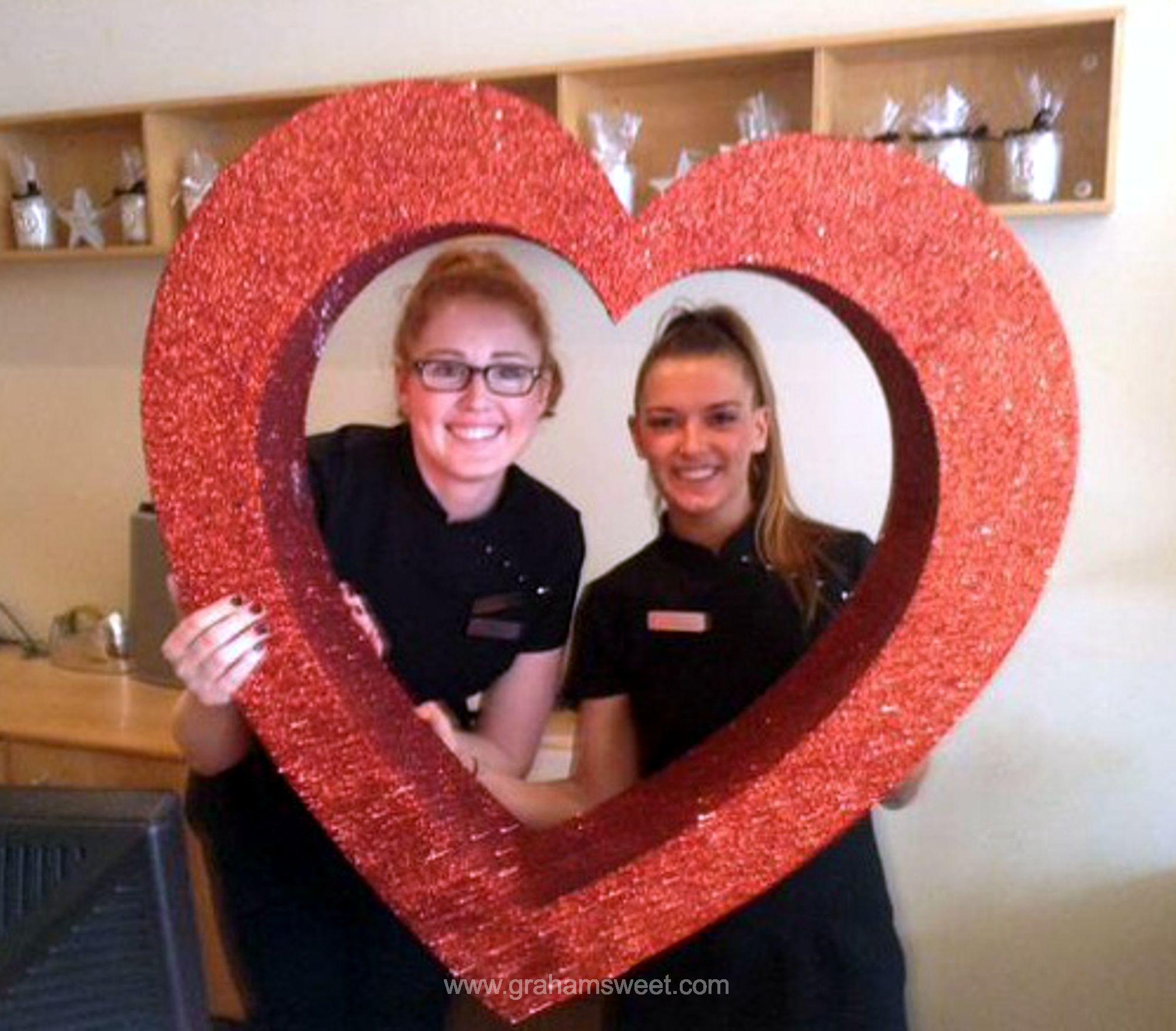 treatment rooms- glittered heart shelfs1