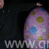 1000mm high spotty glittered polystyrene egg