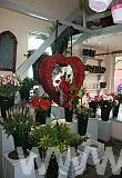 flower-shop-vm-display-side